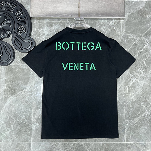 23新品!!ボッテガヴェネタ半袖 Tシャツコピー 背中のビッグロゴレタリング半袖Tシャツ