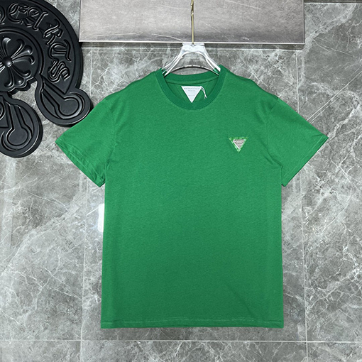 23新品!!ボッテガヴェネタ半袖 Tシャツコピー 背中のビッグロゴレタリング半袖Tシャツ