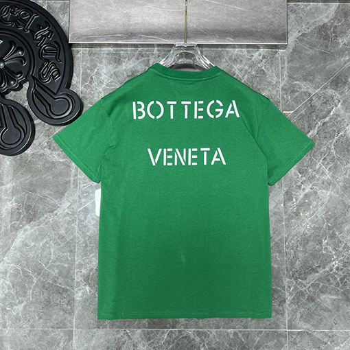 23新品!!ボッテガヴェネタ半袖 Tシャツコピー 背中のビッグロゴレタリング半袖Tシャツ