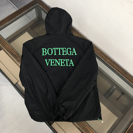 ボッテガヴェネタジャケットスーパーコピー BOTTEGA VENETAロゴプレート
