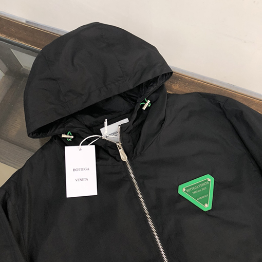 ボッテガヴェネタジャケットスーパーコピー BOTTEGA VENETAロゴプレート