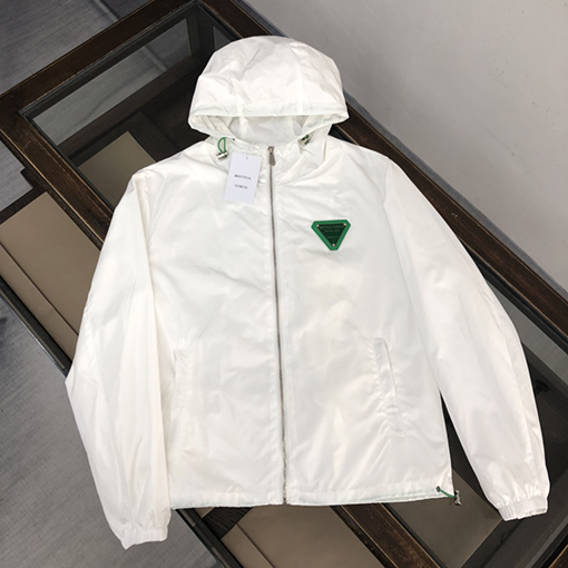 ボッテガヴェネタジャケットスーパーコピー BOTTEGA VENETAロゴプレート