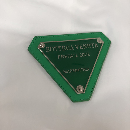 ボッテガヴェネタジャケットスーパーコピー BOTTEGA VENETAロゴプレート