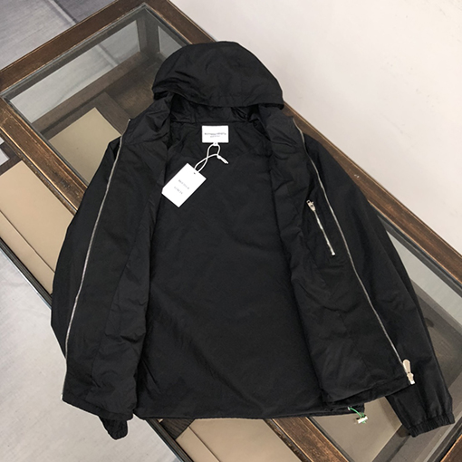 ボッテガヴェネタジャケットスーパーコピー BOTTEGA VENETAロゴプレート