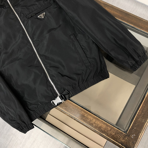 プラダジャケット アウター スーパーコピー  PRADAA三角ロゴプレート 