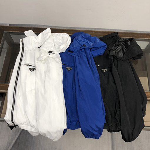 プラダジャケット アウター スーパーコピー  PRADAA三角ロゴプレート 