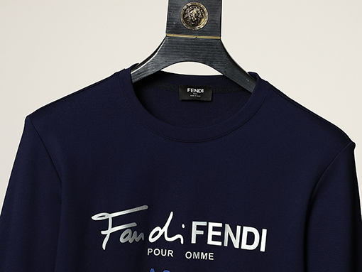 フェンディ スウェットTシャツ  コピー   fendiロゴポイント 全3色