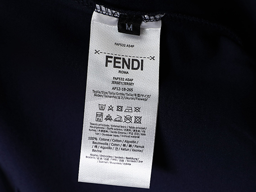 フェンディ スウェットTシャツ  コピー   fendiロゴポイント 全3色