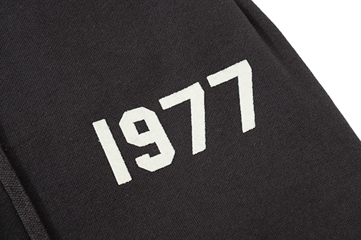 フィアオブゴッドFEAR OF GODスーパーコピー ESSENTIALS SWEATPANTS 1977