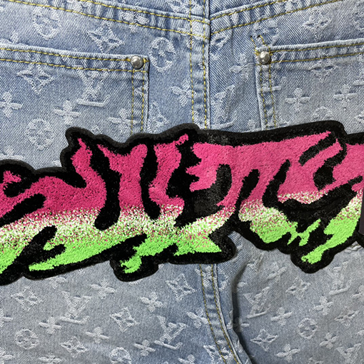 ルイヴィトンデニムパンツスーパーコピー ロゴグラフィティデニムパンツ
