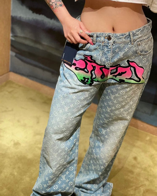 ルイヴィトンデニムパンツスーパーコピー ロゴグラフィティデニムパンツ