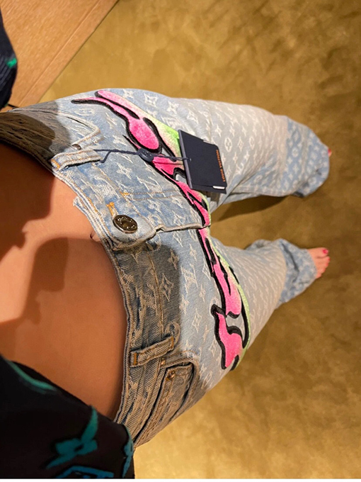 ルイヴィトンデニムパンツスーパーコピー ロゴグラフィティデニムパンツ
