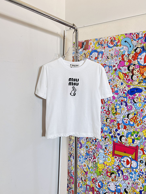 【レディースシリーズ✨】ミュウミュウ半袖Tシャツスーパーコピー レディースファッションの通販