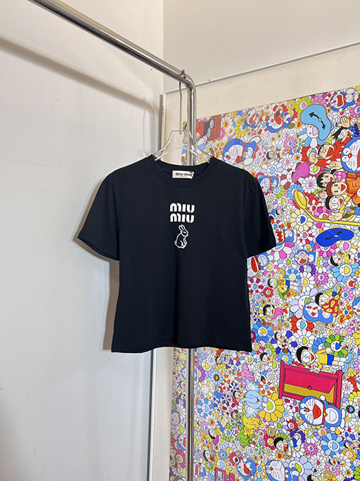 【レディースシリーズ✨】ミュウミュウ半袖Tシャツスーパーコピー レディースファッションの通販