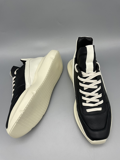 22ss!! リックオウエンス スニーカー スーパーコピー 39~46サイズ.ワンサイズ大きく発売