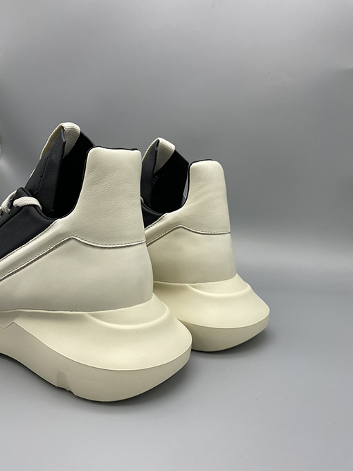 22ss!! リックオウエンス スニーカー スーパーコピー 39~46サイズ.ワンサイズ大きく発売