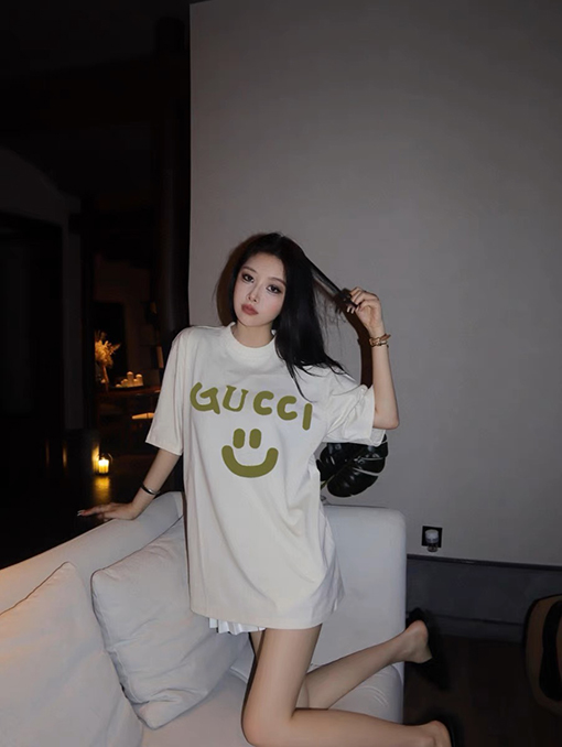 グッチ半袖スーパーコピーgucciスマイル半袖Tシャツ