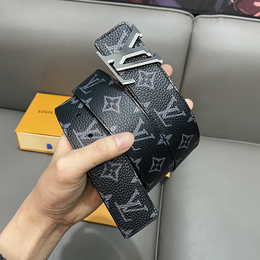 23新品!!ルイヴィトン 牛革ベルトスーパーコピー シュプリームコラボ