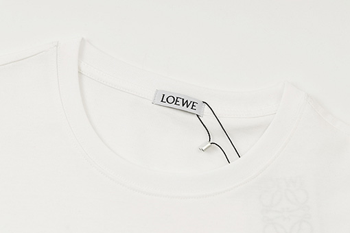 ロエベ半袖Tシャツスーパーコピー千と千尋の神隠しシリーズ