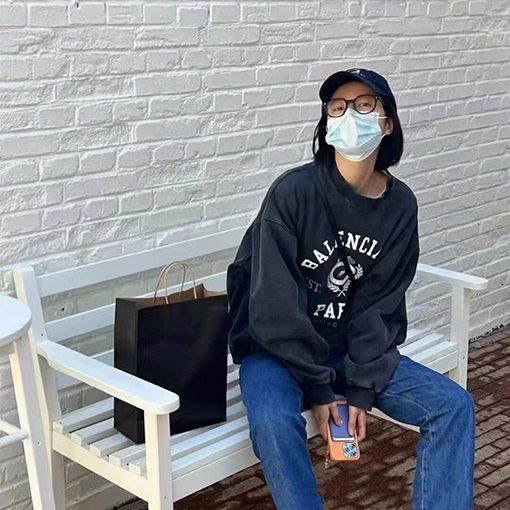 バレンシアガ スウェットスーパーコピー BALENCIAGAプリントロゴ スウェット