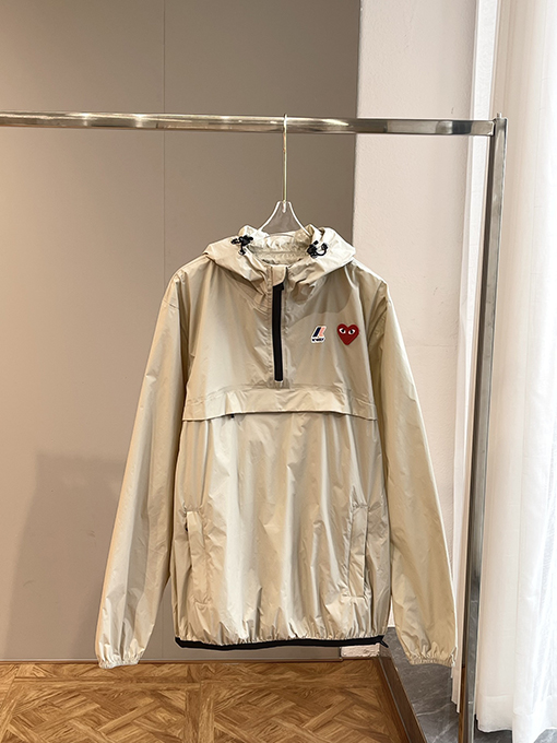 23新品!!コムデギャルソン アウタースーパーコピー k-wayコラボ 全3色