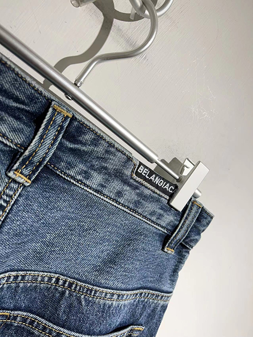 23新品!!バレンシアガデニムパンツスーパーコピー