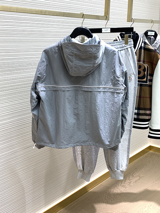 23新品!!トムブラウンジャケットスーパーコピーセットアップ ジャケットアウタースウェット パンツ