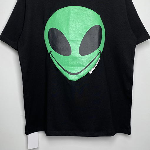 コラボ!! READYMADE X PSYCHWORLD 半袖スーパーコピー RM宇宙人半袖Tシャツ