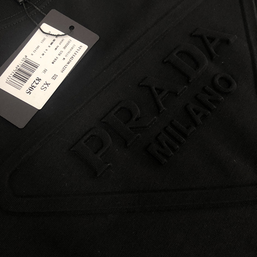 プラダ半袖Tシャツスーパーコピー PRADAロゴ立体感