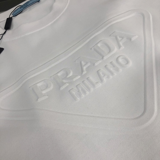 プラダ半袖Tシャツスーパーコピー PRADAロゴ立体感