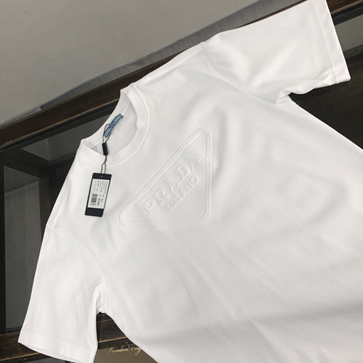 プラダ半袖Tシャツスーパーコピー PRADAロゴ立体感