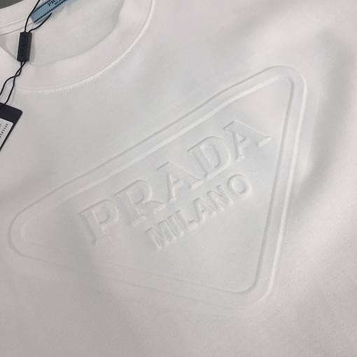 プラダ半袖Tシャツスーパーコピー PRADAロゴ立体感