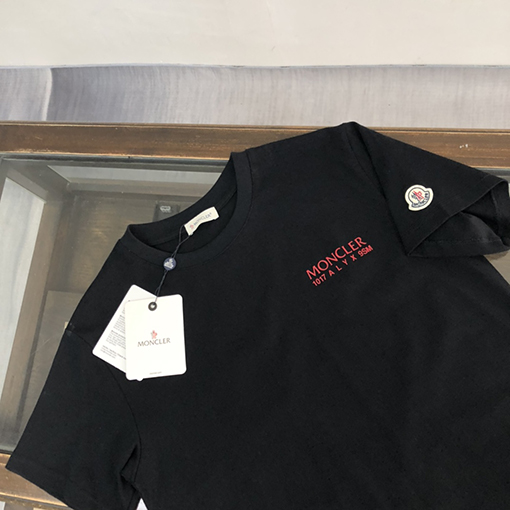 23新品!!モンクレール半袖Tシャツスーパーコピー MONCLER