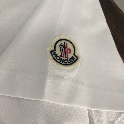 23新品!!モンクレール半袖Tシャツスーパーコピー LOS ANGELES