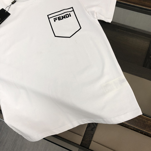 23新品!! フェンディ半袖Tシャツスーパーコピー FENDIロゴ