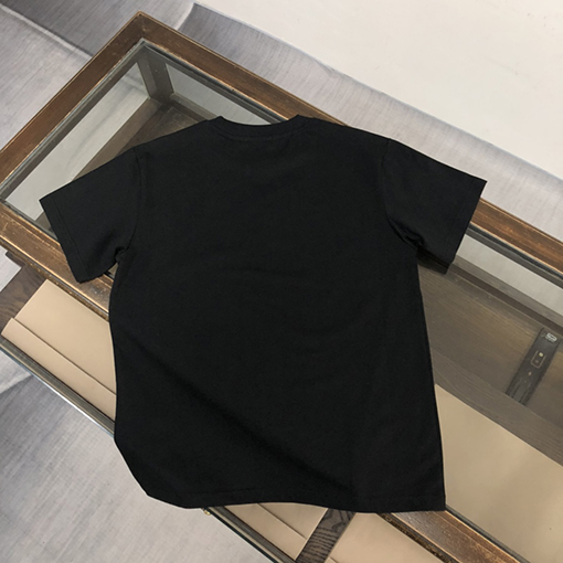 23新品!! フェンディ半袖Tシャツスーパーコピー FENDIロゴ