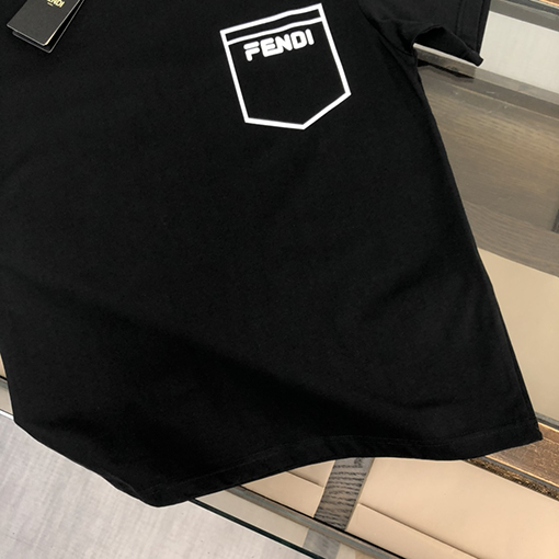 23新品!! フェンディ半袖Tシャツスーパーコピー FENDIロゴ