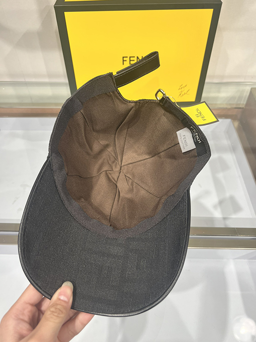 23新作!! フェンディ CAP 帽子 FENDI 人気 刺繍 帽子