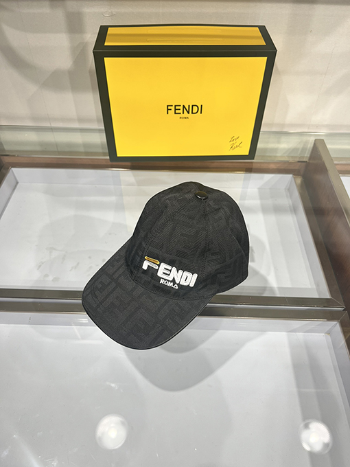 23新作!! フェンディ CAP 帽子 FENDI 人気 刺繍 帽子