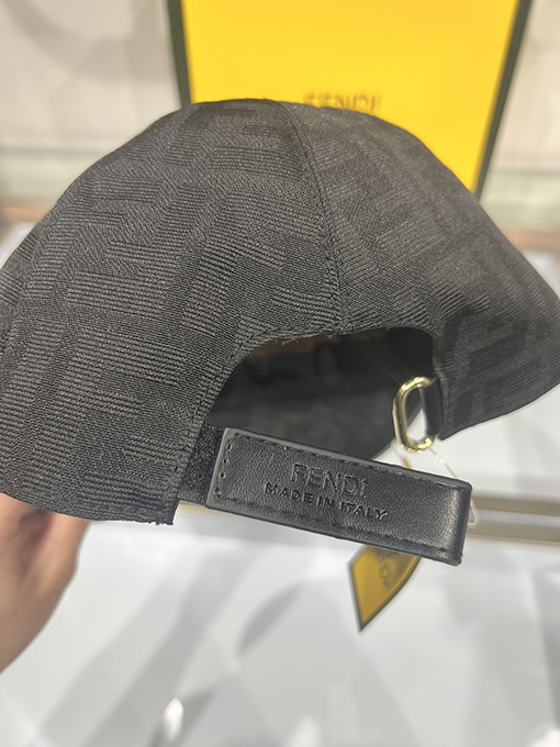 23新作!! フェンディ CAP 帽子 FENDI 人気 刺繍 帽子