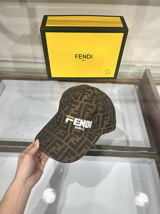 23新作!! フェンディ CAP 帽子 FENDI 人気 刺繍 帽子