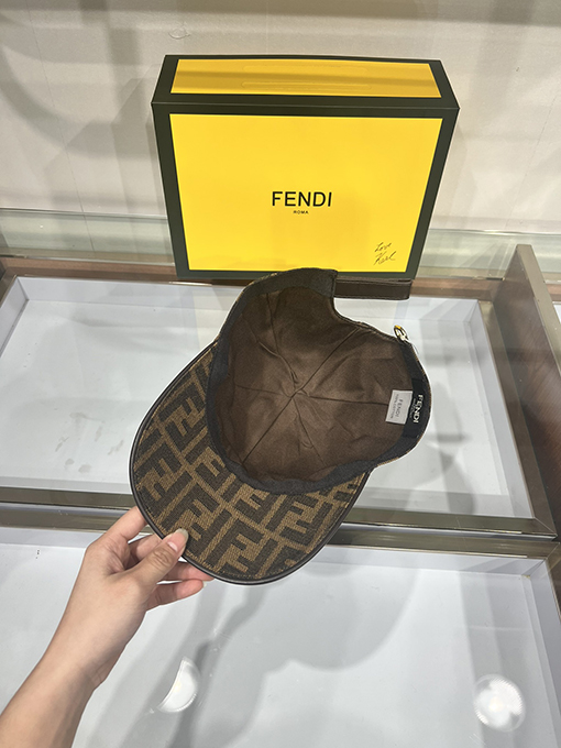 23新作!! フェンディ CAP 帽子 FENDI 人気 刺繍 帽子