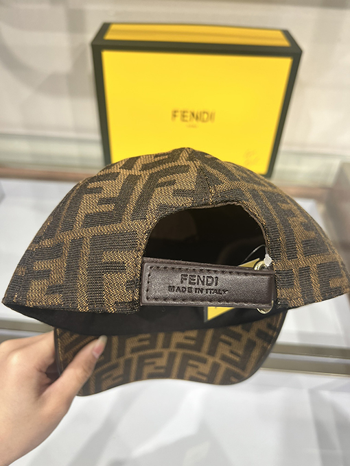 23新作!! フェンディ CAP 帽子 FENDI 人気 刺繍 帽子