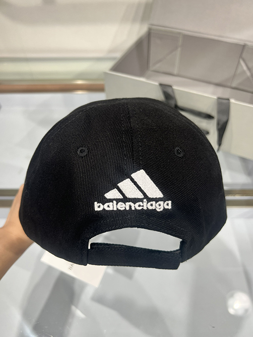 23新作!! バレンシアガ  CAP 帽子 balenciaga 刺繍 帽子