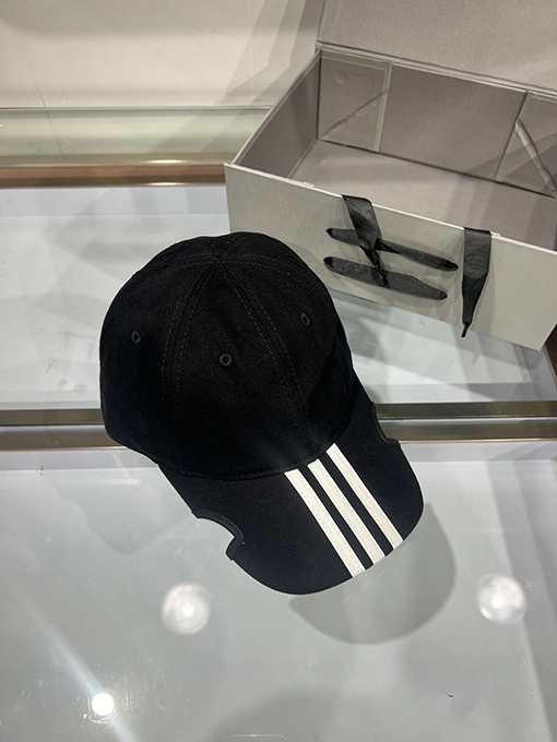 23新作!! バレンシアガ  CAP 帽子 balenciaga 刺繍 帽子