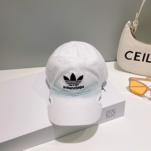 コラボ 23新作!! バレンシアガ x アディダス  CAP 帽子 balenciaga 刺繍 帽子
