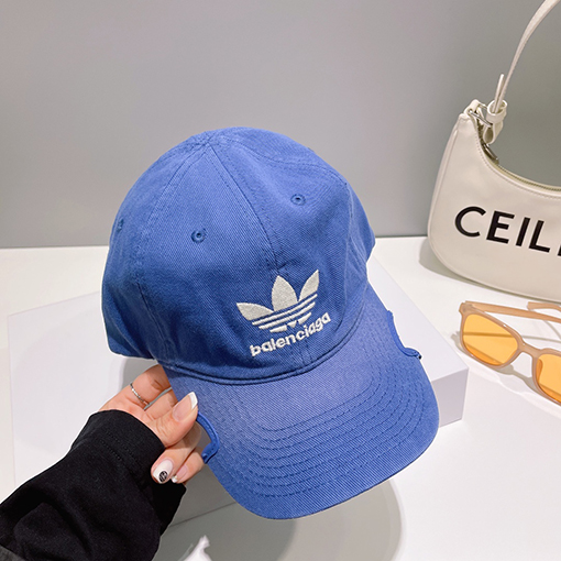 コラボ 23新作!! バレンシアガ x アディダス  CAP 帽子 balenciaga 刺繍 帽子