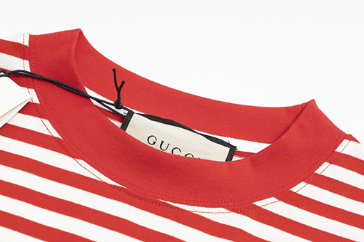 入荷!!グッチ 半袖Tシャツ Dans Le Vert Gucciロゴ