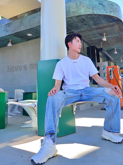 プラダ半袖Tシャツ PRADA  ンズレディース 半袖 Tシャツの通販