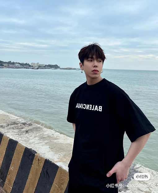バレンシアガ半袖Tシャツ BALENCIAGAロゴTシャツ